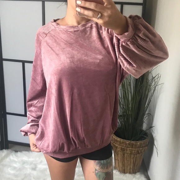 LAST 2️⃣ Oversized Velvet Crew Neck Pullover - Picture 4 of 8